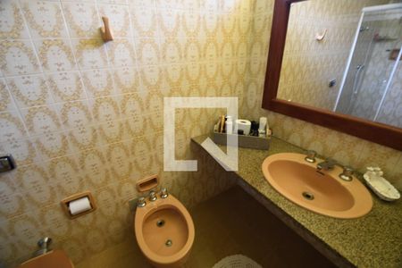 Casa à venda com 395m², 4 quartos e 4 vagasBanheiro 2