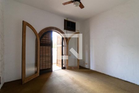 Casa à venda com 854m², 5 quartos e 8 vagas Casa à venda com 854m², 5 quartos e 8 vagasQuarto 1