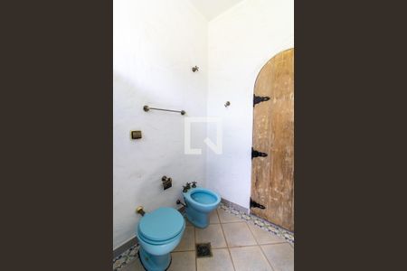 Casa à venda com 854m², 5 quartos e 8 vagas Casa à venda com 854m², 5 quartos e 8 vagasQuarto 2