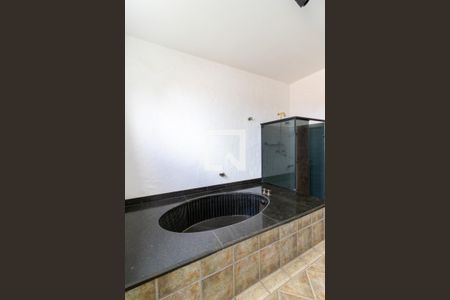 Casa à venda com 854m², 5 quartos e 8 vagas Casa à venda com 854m², 5 quartos e 8 vagasQuarto 4