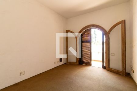 Casa à venda com 854m², 5 quartos e 8 vagas Casa à venda com 854m², 5 quartos e 8 vagasQuarto 2