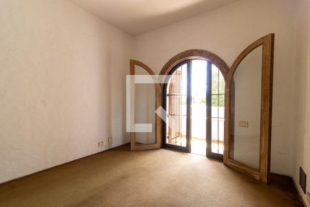 Casa à venda com 854m², 5 quartos e 8 vagas Casa à venda com 854m², 5 quartos e 8 vagasQuarto 4