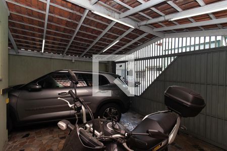 Casa à venda com 221m², 3 quartos e 2 vagas Casa à venda com 221m², 3 quartos e 2 vagasGaragem