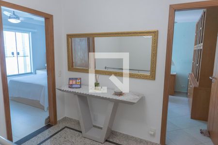 Casa à venda com 206m², 3 quartos e 2 vagasCorredor