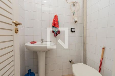 Apartamento para alugar com 215m², 4 quartos e 2 vagasBanheiro de Serviço