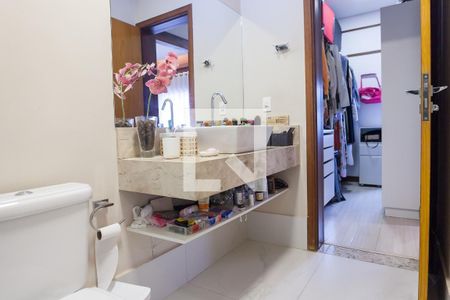 Casa de condomínio à venda com 350m², 3 quartos e 2 vagas Casa de condomínio à venda com 350m², 3 quartos e 2 vagasbanheiro suite 2