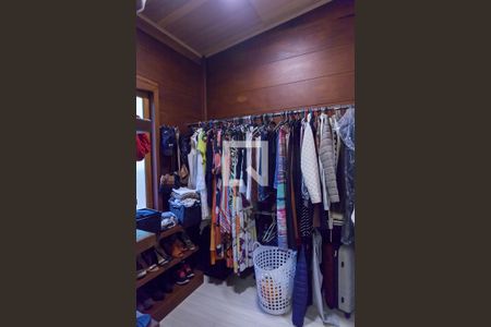 Casa de condomínio à venda com 350m², 3 quartos e 2 vagas Casa de condomínio à venda com 350m², 3 quartos e 2 vagascloset suíte 1