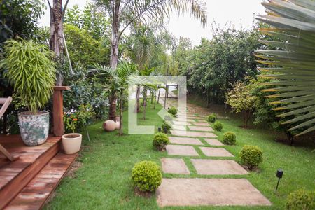 Casa de condomínio à venda com 350m², 3 quartos e 2 vagas Casa de condomínio à venda com 350m², 3 quartos e 2 vagasJardim