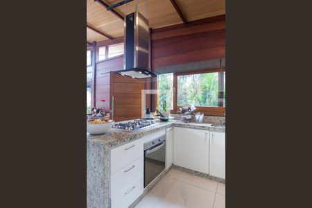 Casa de condomínio à venda com 350m², 3 quartos e 2 vagas Casa de condomínio à venda com 350m², 3 quartos e 2 vagasCozinha