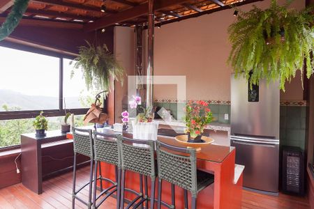 Casa de condomínio à venda com 350m², 3 quartos e 2 vagas Casa de condomínio à venda com 350m², 3 quartos e 2 vagasChurrasqueira