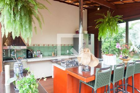 Casa de condomínio à venda com 350m², 3 quartos e 2 vagas Casa de condomínio à venda com 350m², 3 quartos e 2 vagasChurrasqueira