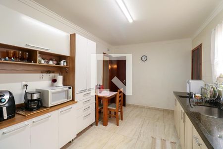 Casa à venda com 216m², 3 quartos e 3 vagas Casa à venda com 216m², 3 quartos e 3 vagasCozinha