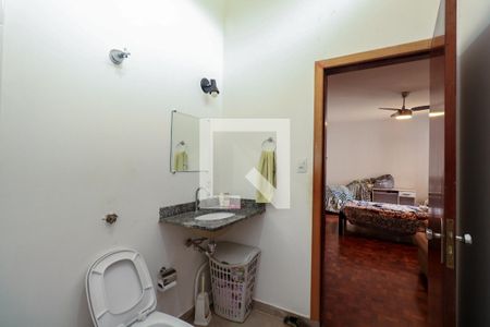 Casa à venda com 216m², 3 quartos e 3 vagas Casa à venda com 216m², 3 quartos e 3 vagasBanheiro da Suíte