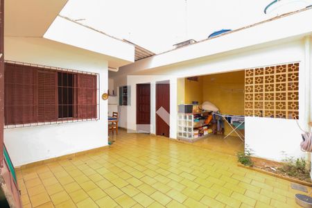 Casa à venda com 216m², 3 quartos e 3 vagas Casa à venda com 216m², 3 quartos e 3 vagasÁrea de Serviço