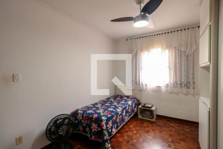 Casa à venda com 216m², 3 quartos e 3 vagas Casa à venda com 216m², 3 quartos e 3 vagasQuarto 1