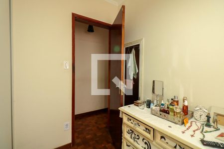 Casa à venda com 216m², 3 quartos e 3 vagas Casa à venda com 216m², 3 quartos e 3 vagasQuarto 2