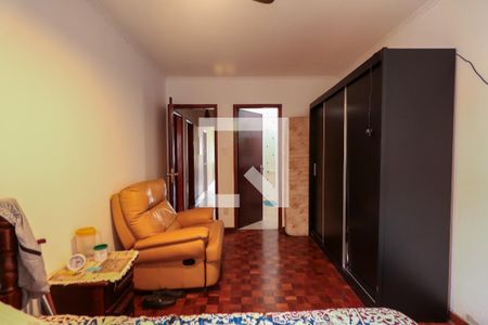 Casa à venda com 216m², 3 quartos e 3 vagas Casa à venda com 216m², 3 quartos e 3 vagasSuíte