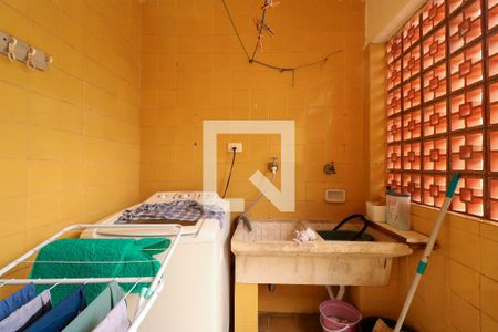 Casa à venda com 216m², 3 quartos e 3 vagas Casa à venda com 216m², 3 quartos e 3 vagasÁrea de Serviço