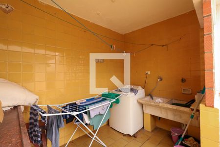 Casa à venda com 216m², 3 quartos e 3 vagas Casa à venda com 216m², 3 quartos e 3 vagasÁrea de Serviço