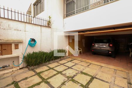 Casa à venda com 216m², 3 quartos e 3 vagas Casa à venda com 216m², 3 quartos e 3 vagasGaragem
