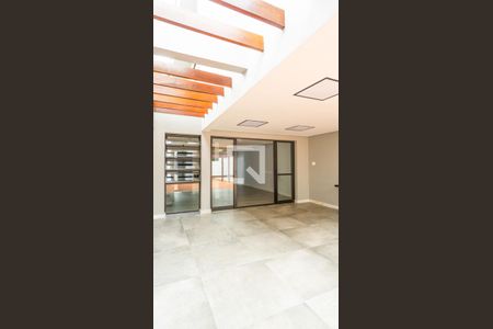 Casa à venda com 205m², 4 quartos e 2 vagas Casa à venda com 205m², 4 quartos e 2 vagasÁrea comum