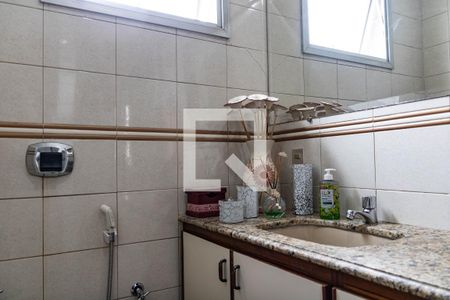 Apartamento à venda com 140m², 4 quartos e 2 vagas Apartamento à venda com 140m², 4 quartos e 2 vagasBanheiro Social