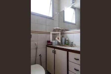 Apartamento à venda com 140m², 4 quartos e 2 vagas Apartamento à venda com 140m², 4 quartos e 2 vagasBanheiro Social