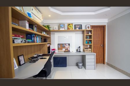 Apartamento à venda com 350m², 4 quartos e 2 vagasEscritório