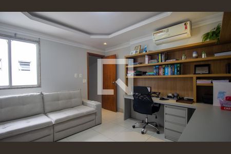Apartamento à venda com 350m², 4 quartos e 2 vagasEscritório