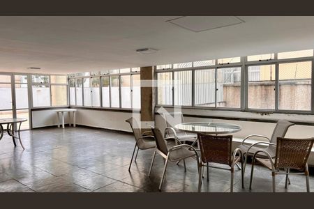 Apartamento à venda com 160m², 4 quartos e 2 vagas Apartamento à venda com 160m², 4 quartos e 2 vagasÁrea comum - Salão de festas