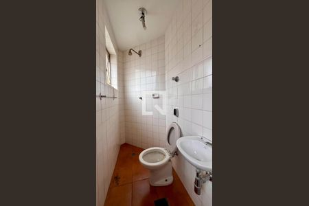 Apartamento à venda com 160m², 4 quartos e 2 vagas Apartamento à venda com 160m², 4 quartos e 2 vagasBanheiro de Serviço