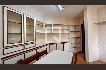 Apartamento à venda com 160m², 4 quartos e 2 vagas Apartamento à venda com 160m², 4 quartos e 2 vagascozinha