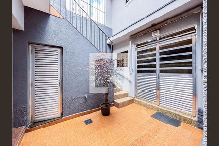 Casa à venda com 160m², 3 quartos e 5 vagas