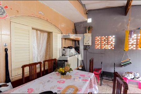 Casa à venda com 150m², 2 quartos e 1 vagaÁrea de Serviço