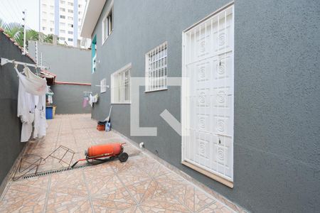 Casa para alugar com 298m², 3 quartos e 12 vagasQuintal