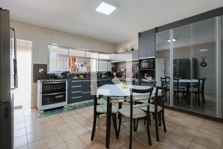 Casa para alugar com 298m², 3 quartos e 12 vagasCozinha