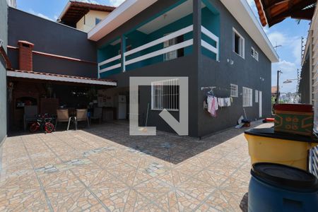 Casa para alugar com 298m², 3 quartos e 12 vagasQuintal