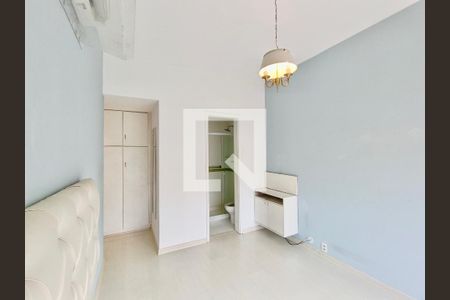 Apartamento à venda com 77m², 2 quartos e 1 vagaSuíte