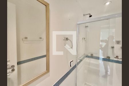 Apartamento à venda com 77m², 2 quartos e 1 vagaBanheiro social