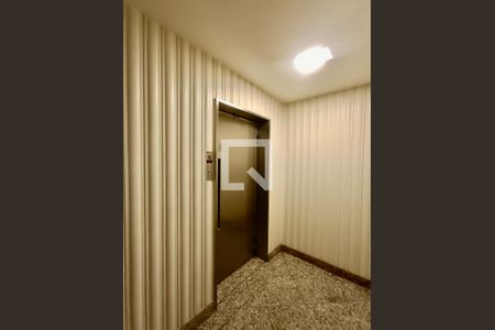 Apartamento à venda com 77m², 2 quartos e 1 vagaÁrea comum