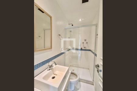 Apartamento à venda com 77m², 2 quartos e 1 vagaBanheiro social