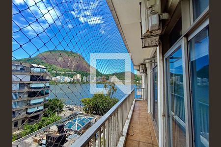 Apartamento à venda com 77m², 2 quartos e 1 vagaVaranda