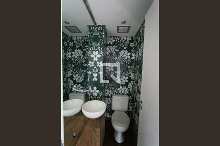 Apartamento à venda com 133m², 2 quartos e 3 vagas Apartamento à venda com 133m², 2 quartos e 3 vagasLavabo