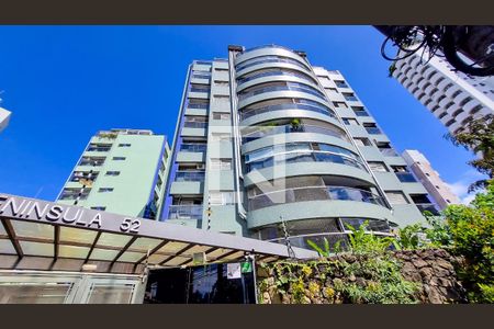 Apartamento à venda com 133m², 2 quartos e 3 vagas Apartamento à venda com 133m², 2 quartos e 3 vagasFachada