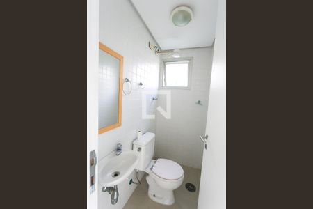 Apartamento à venda com 133m², 2 quartos e 3 vagas Apartamento à venda com 133m², 2 quartos e 3 vagasBanheiro de Serviço