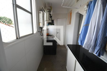 Apartamento para alugar com 138m², 3 quartos e 1 vagaÁrea de Serviço