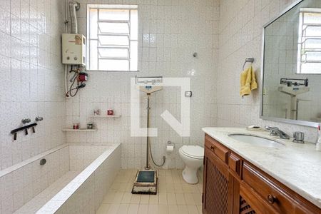 Casa à venda com 296m², 4 quartos e 3 vagasBanheiro Social