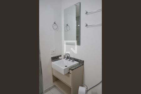 Studio para alugar com 21m², 0 quarto e sem vaga Studio para alugar com 21m², 0 quarto e sem vagaBanheiro