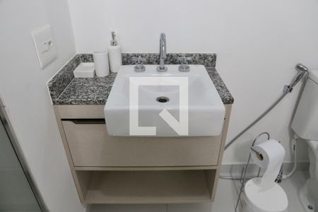 Studio para alugar com 21m², 0 quarto e sem vaga Studio para alugar com 21m², 0 quarto e sem vagaBanheiro