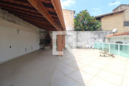 Casa à venda com 250m², 3 quartos e 3 vagasQuintal fundos da casa